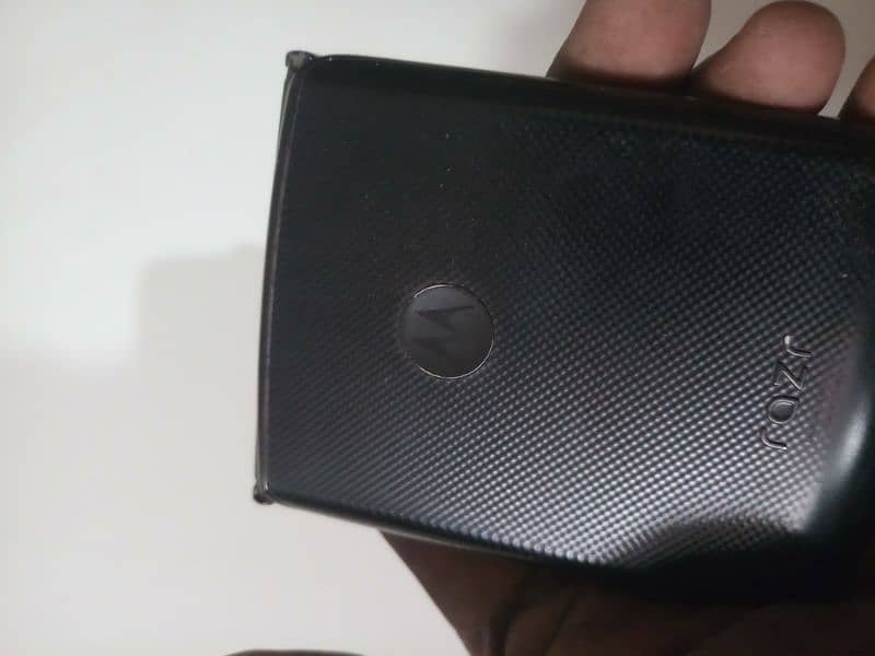 Moto Razr Flip 5g Approved 4