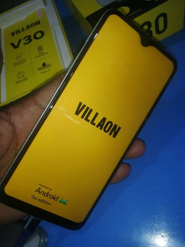 VILLAON V30 4GB 128 MEMORY WITH BOX CHARGER 12 month warranty card 9