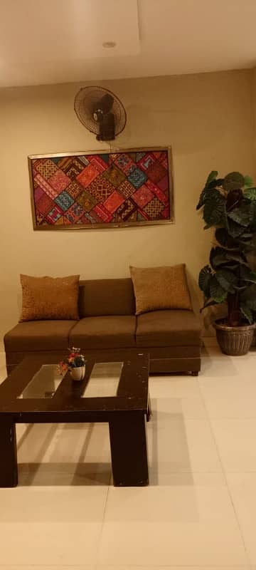 1BED FURNISHED APORTMENT IS AVAILABLE FOR SALE IN SECTOR B BAHRIA TOWN LAHORE 3