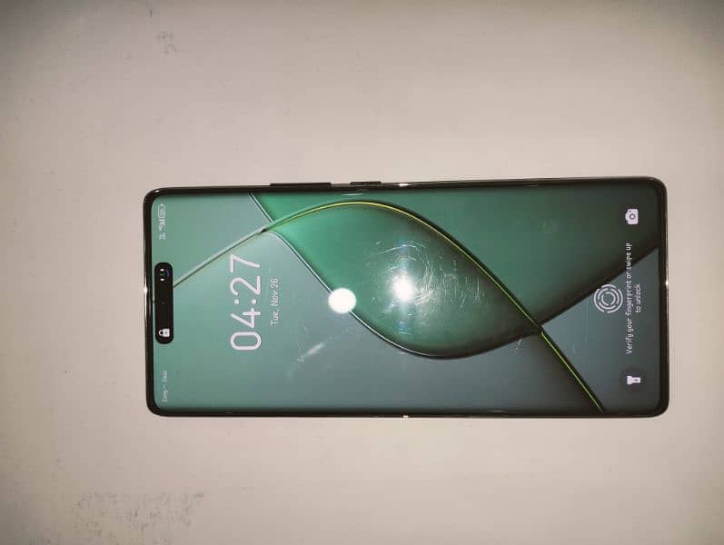 Tecno Spark 20 pro Plus 16/256gb 3