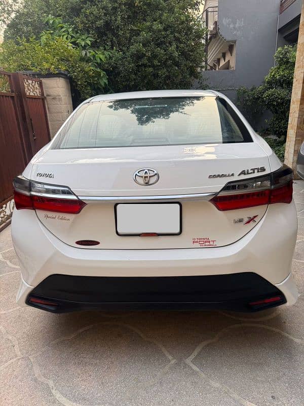 Toyota Corolla Altis Special Edition 2022 10