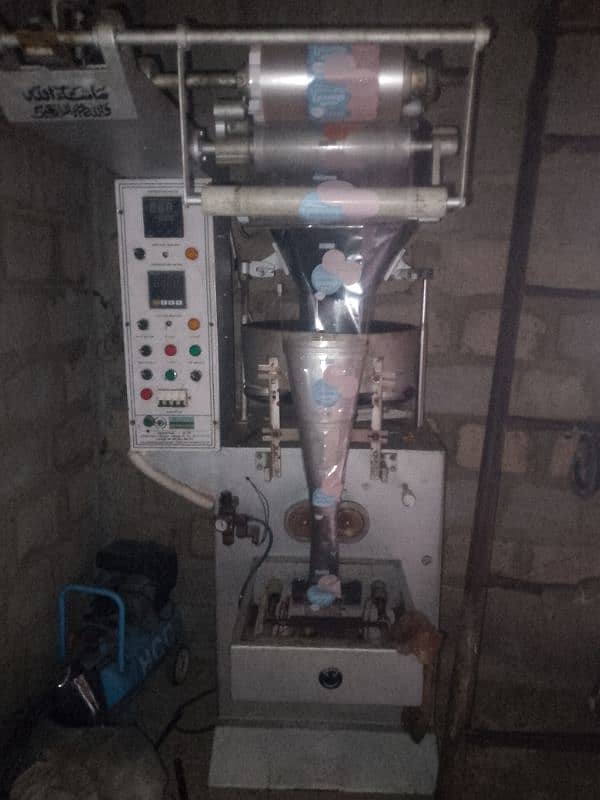 salnty packing machine and all setup for sell. 0