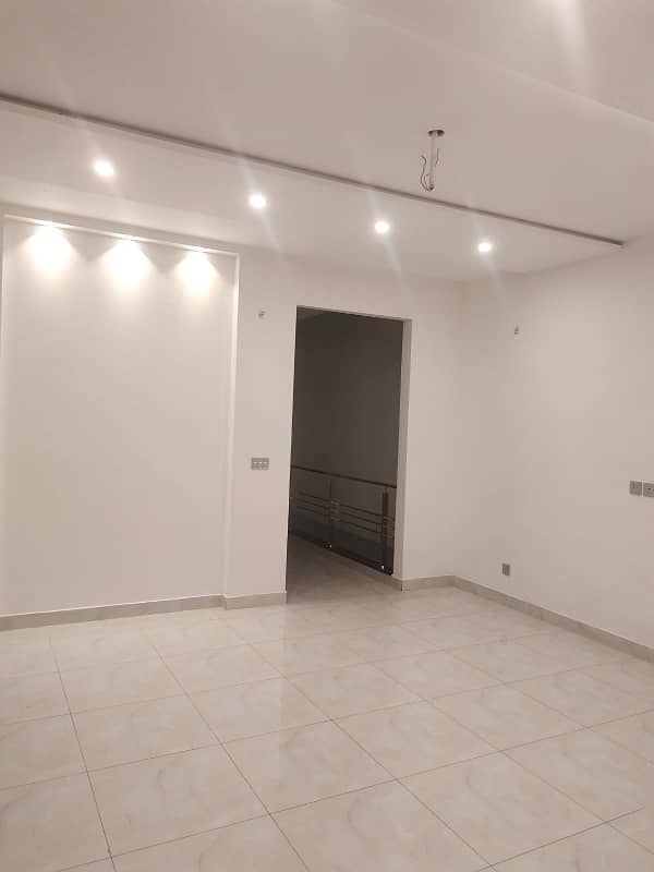 12 Marla Upper Portion For Rent In Lake City Lahore 2