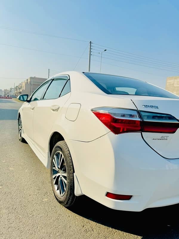 Toyota Corolla Altis 2018 15