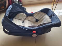 CAR SEAT AND CARRIER