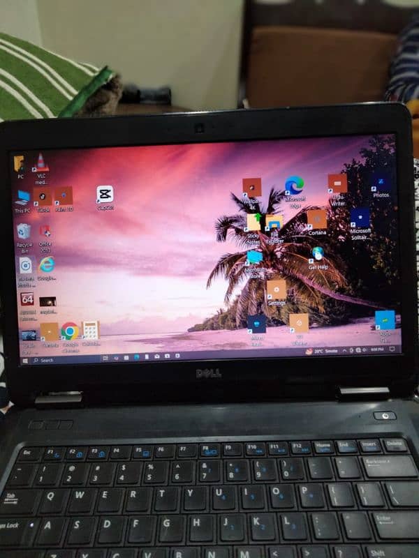 Dell Laptop 6 ram. 500 gb Disk 2