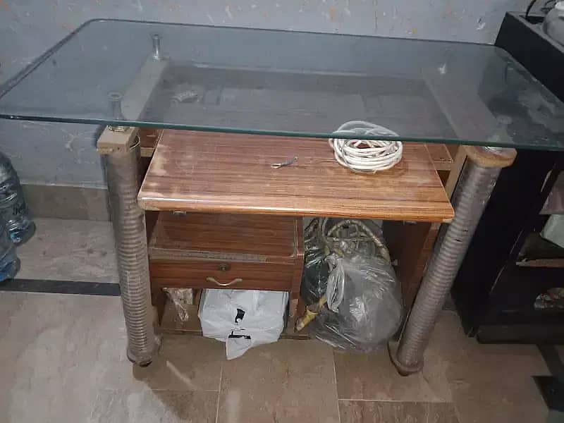 Computer/ Laptop Table for sale call 03064300325 3