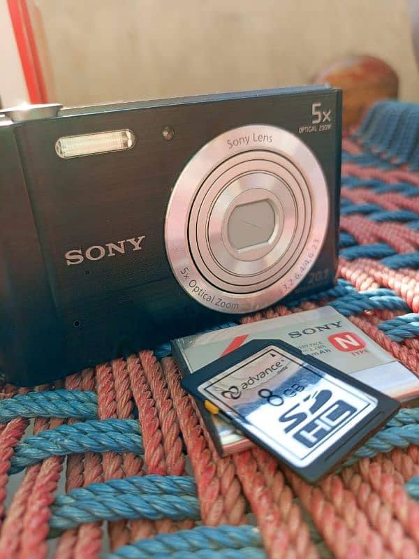 Sony DSW Professional camera with additional free Battery . 1