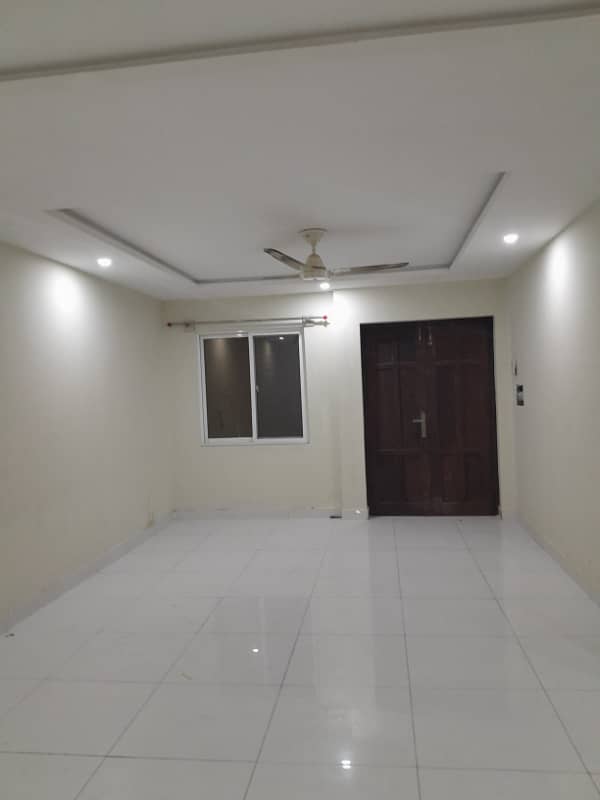 1 Bed Flat For Rent in E-11 Islamabad 2