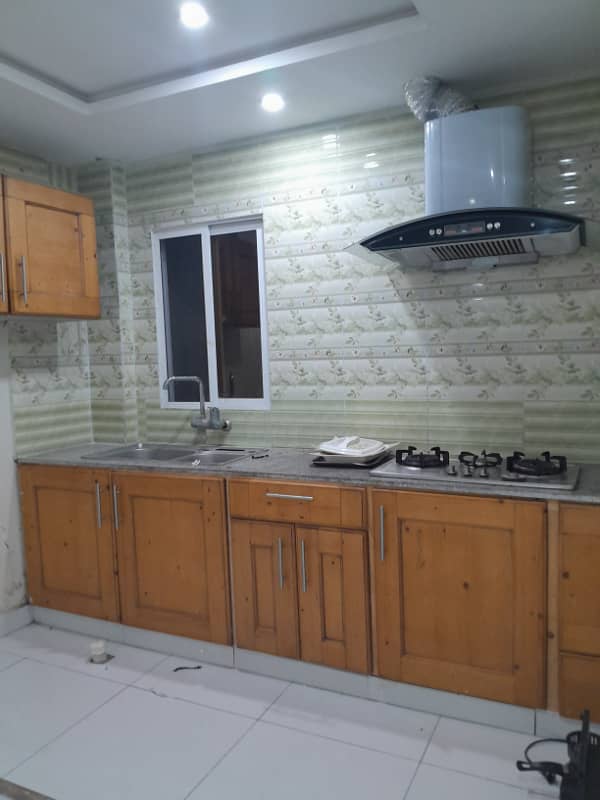 1 Bed Flat For Rent in E-11 Islamabad 3