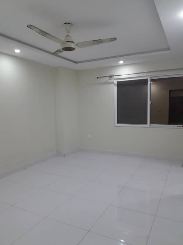 1 Bed Flat For Rent in E-11 Islamabad 4