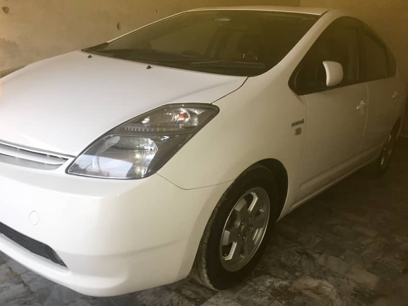 Toyota Prius 2010 Model/2013 Register 2