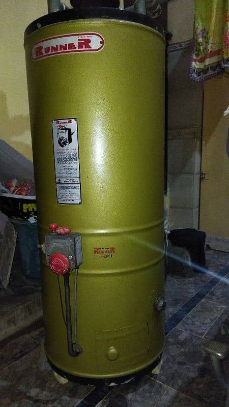 Gas Water storage Geyser 20 Gallons make Runner 0