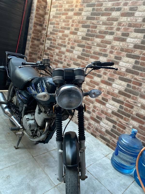 Suzuki 150 SE 6