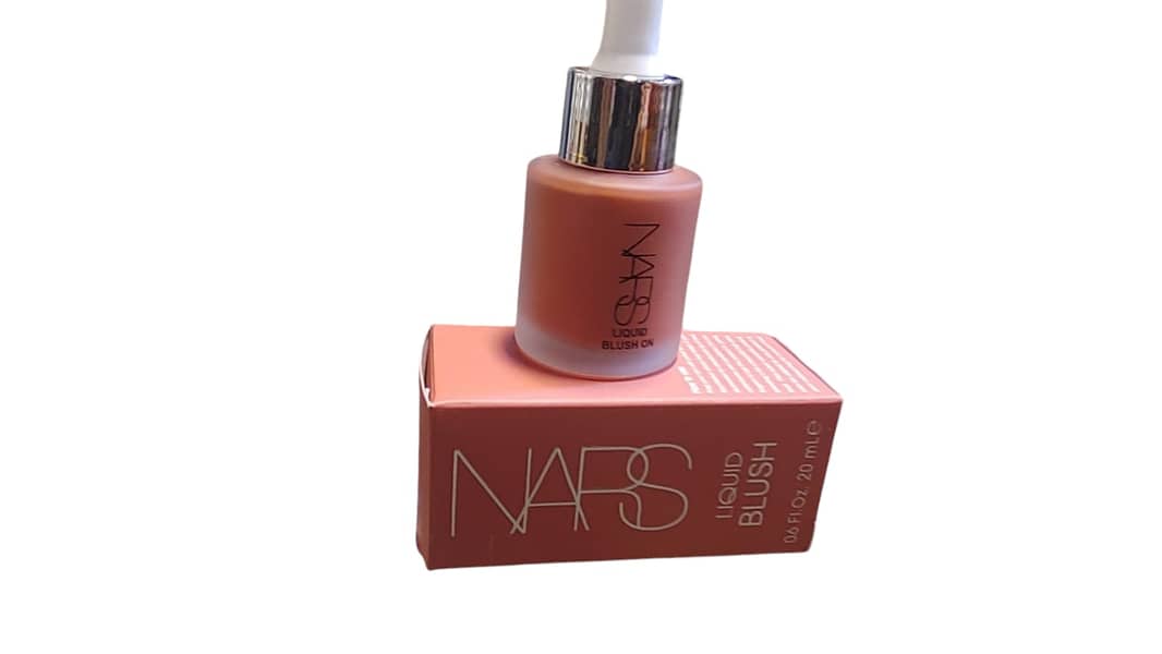 Liquid Blush on - NARS - Makeup 4