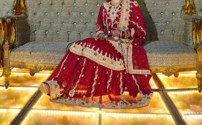 second hand bridal lehenga stitched medium size chest=19 inches 2