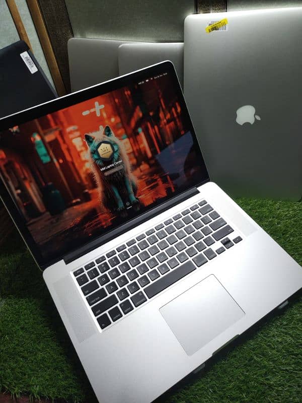 Apple MacBook Pro 2015 15" i7 16/512 SSD 1