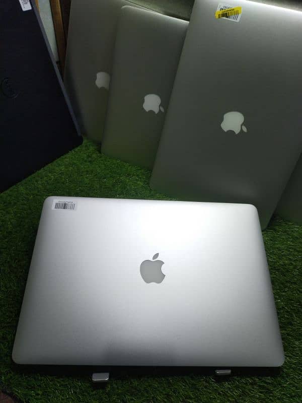 Apple MacBook Pro 2015 15" i7 16/512 SSD 8