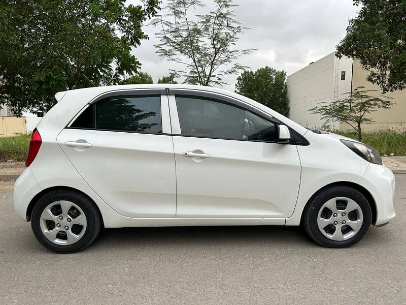 KIA Picanto 2022 model full original new car 3