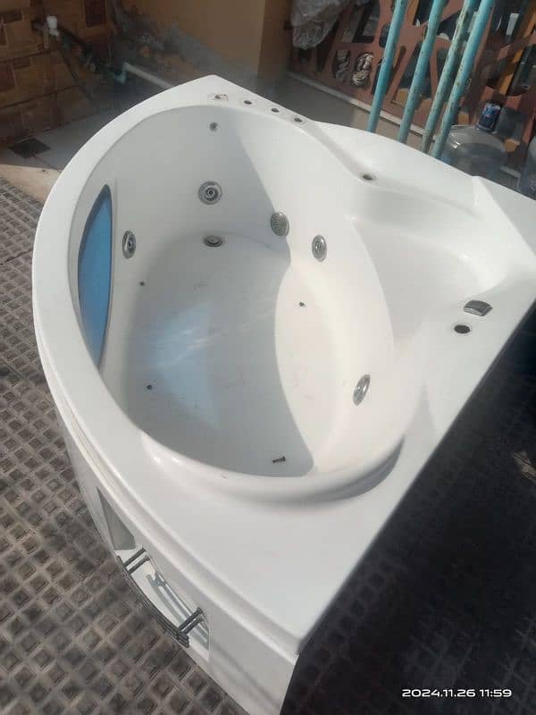 jacuzzi bath tub 1