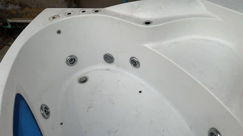 jacuzzi bath tub 2