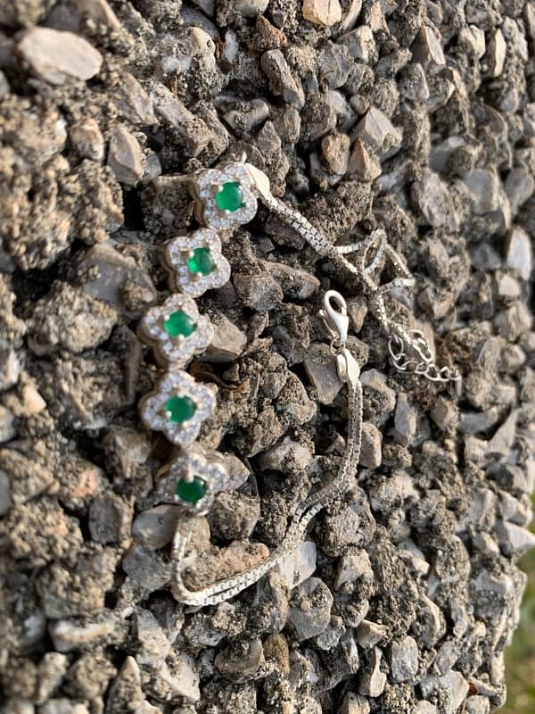 Silver Bracelet with Natural Emeralds 2