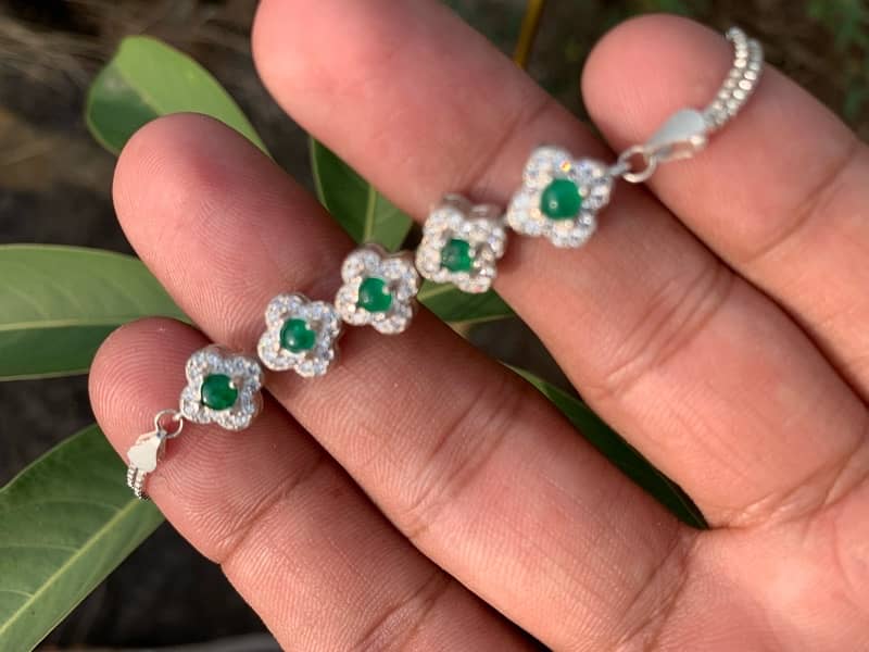 Silver Bracelet with Natural Emeralds 3