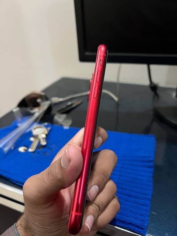 iphone 11 Red product waterpack PTA 2