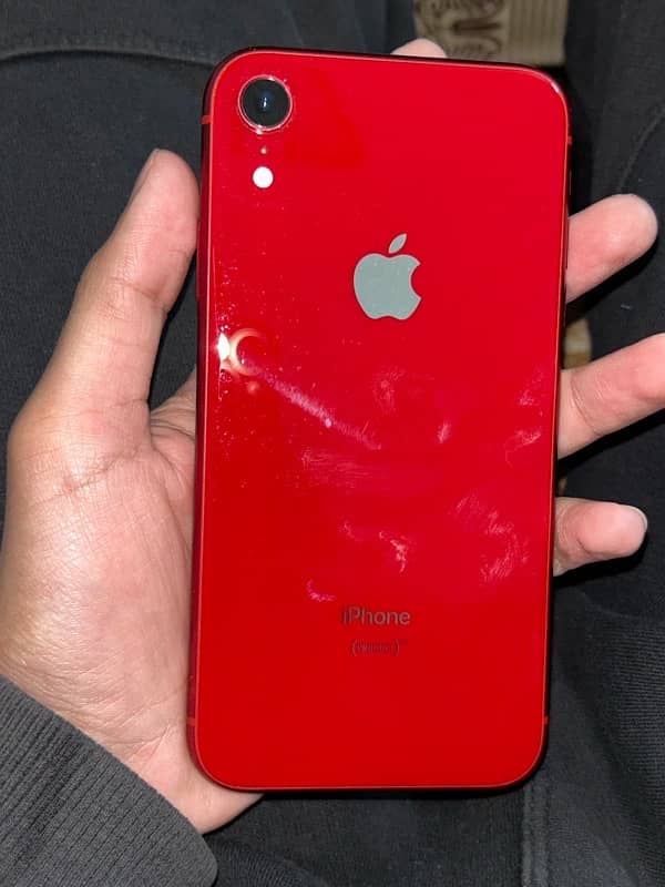 iPhone Xr 4