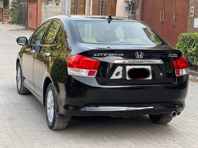 Honda City Aspire 1.5 prosmatic 2014 full option 4