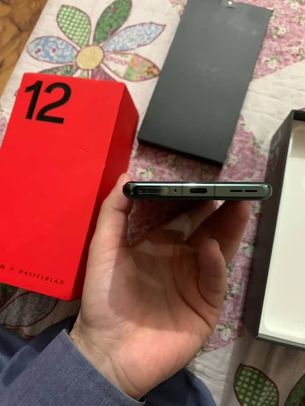 oneplus 12 16rim and 512 gb memory 6