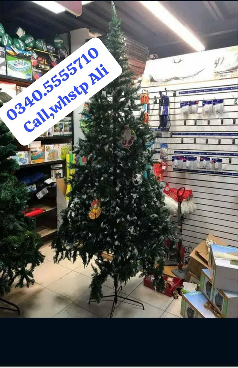 Thick Christmas tree & decorations available contact O340/55-55- 7