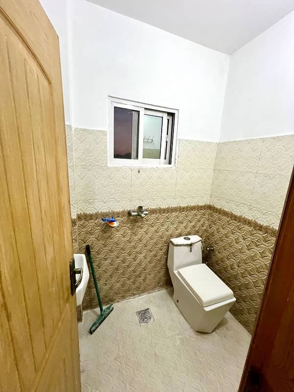 2 BEDROOM FLAT FOR RENT F-17 ISLAMABAD ALL FACILITY AVAILABLE 6