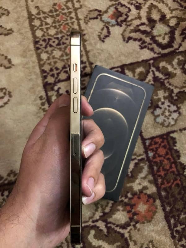 Iphone 12 pro max (128GB) Approved 1