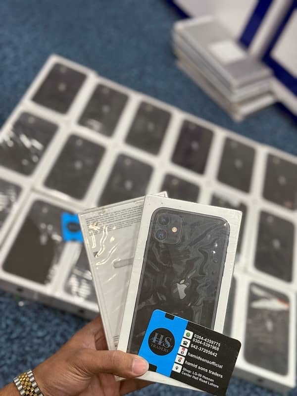 Iphone 11 JV 64GB BOX PACK. Non Active. 1 year Apple Warranty 0