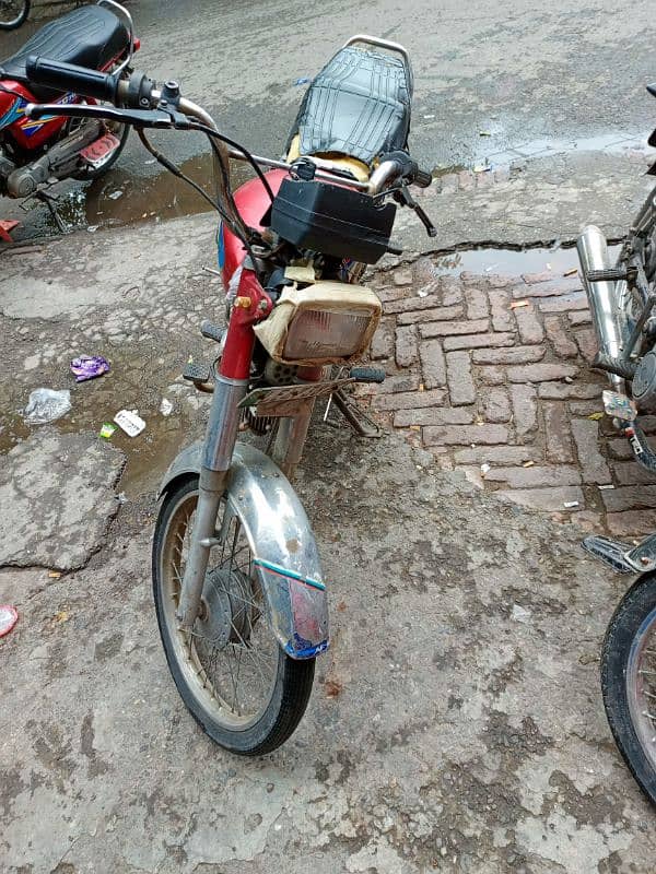 United 70 cc cheap bike 5