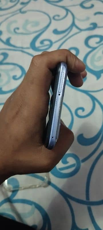 Vivo y51s 4