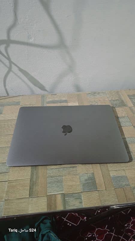 Macbook pro 512gb i5 2020 6