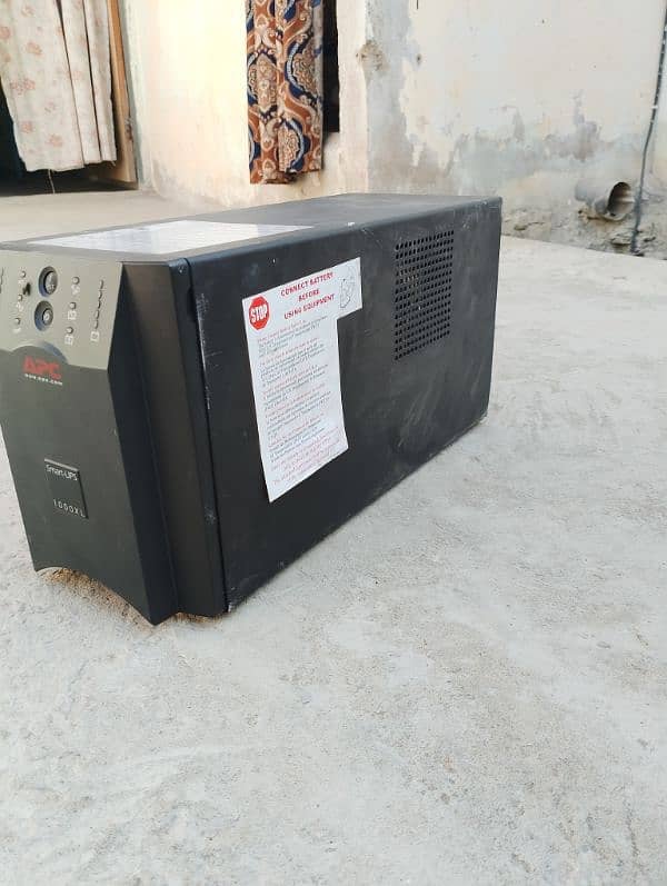 APC 1000 watt ups 0