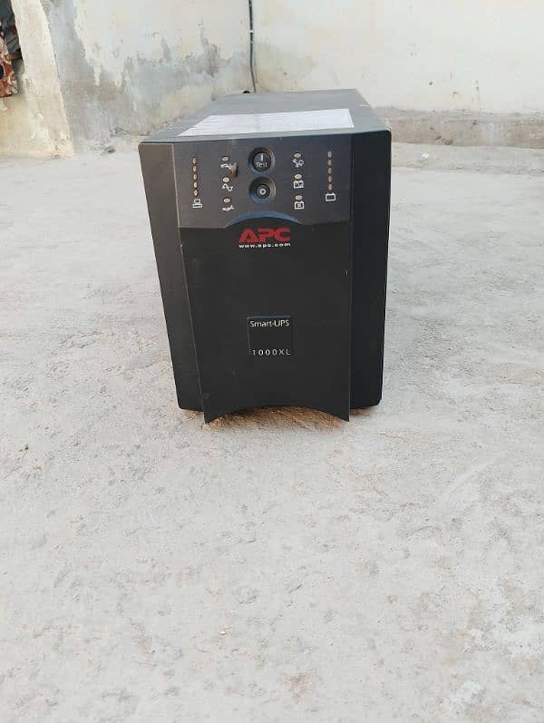 APC 1000 watt ups 1