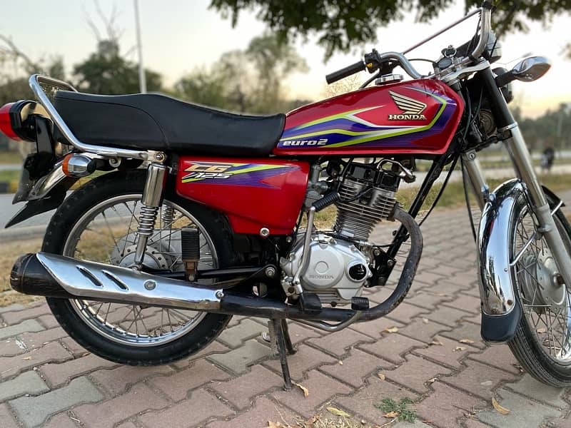 honda CG 125 model 2017 islamabad number 9