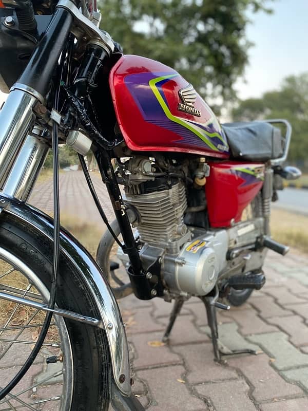 honda CG 125 model 2017 islamabad number 11