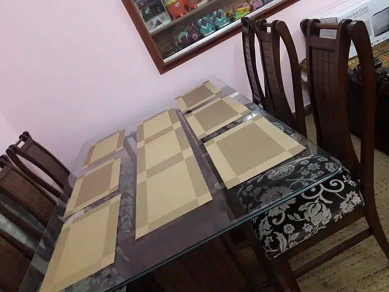 Dining Table with 6 Chairs for sale 1