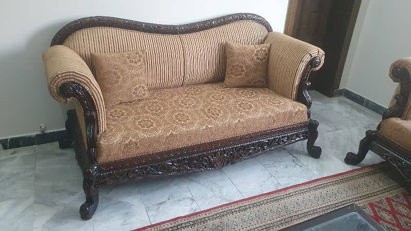 7 Seater chinyoti set with tables 2