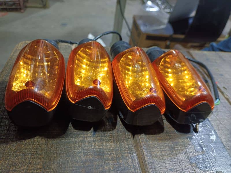 HONDA cd70 indicators genuine. . 1