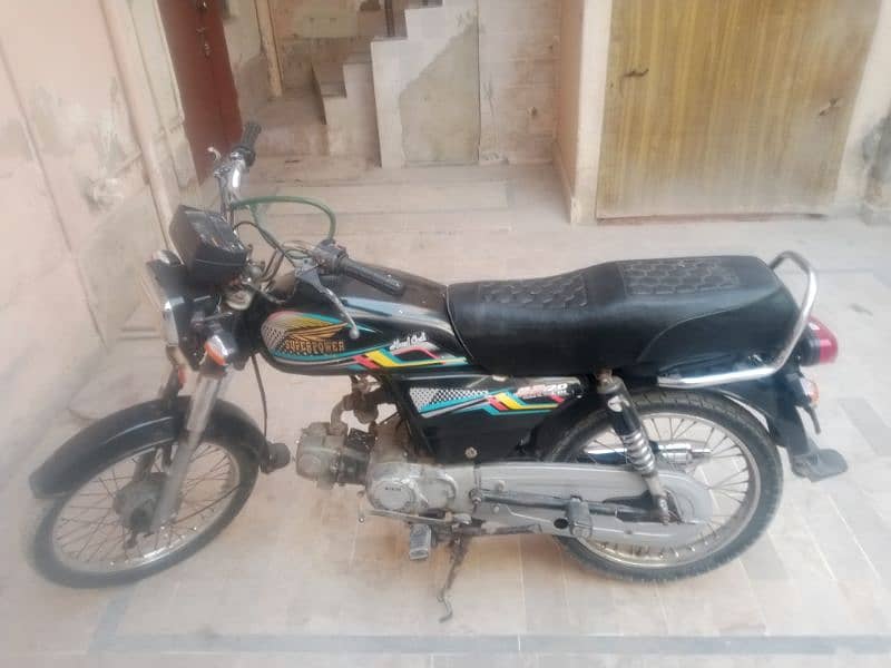 super power bike Hy condition buht achi Hy 1