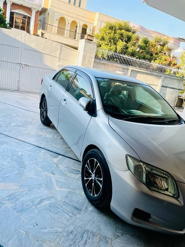 Toyota Corolla Axio 2012 1