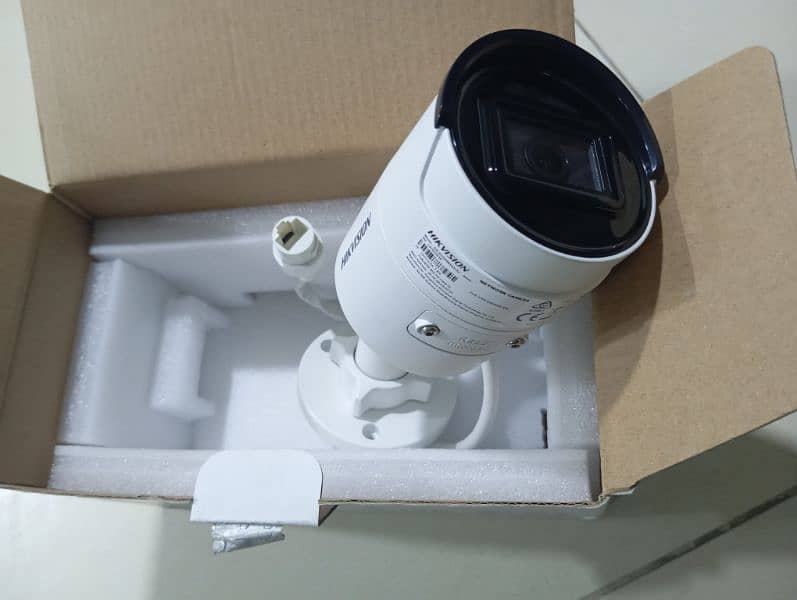 HiKVISION Video camera 1