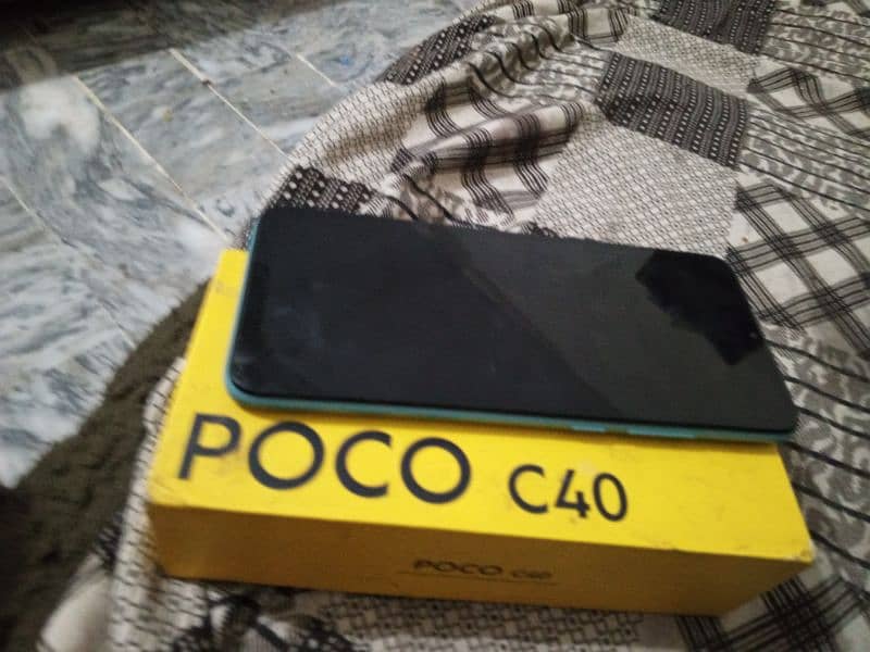 POCO C40 3