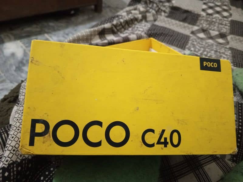 POCO C40 4